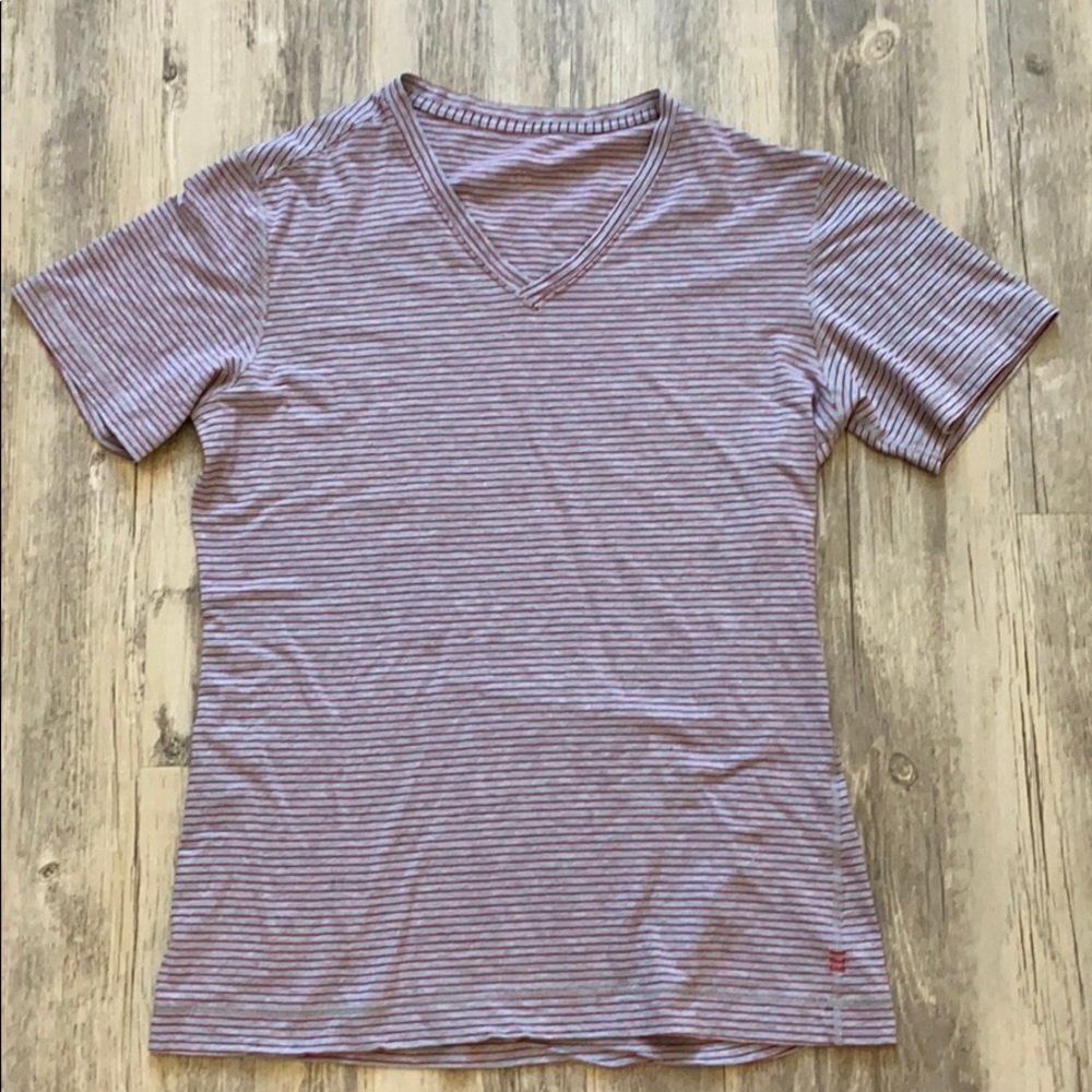 Lululemon Five Year basic V-neck Tee